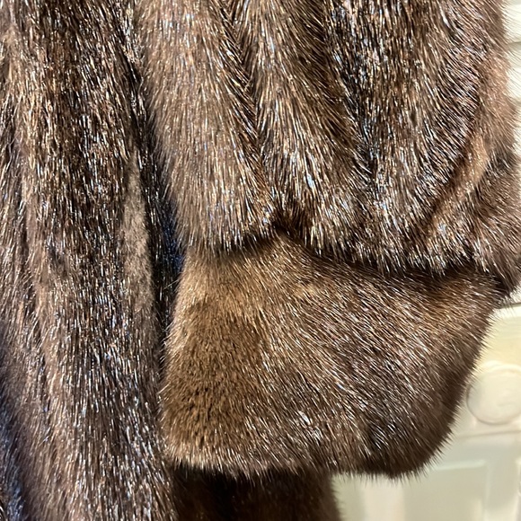 Mink Coat - Picture 6 of 10